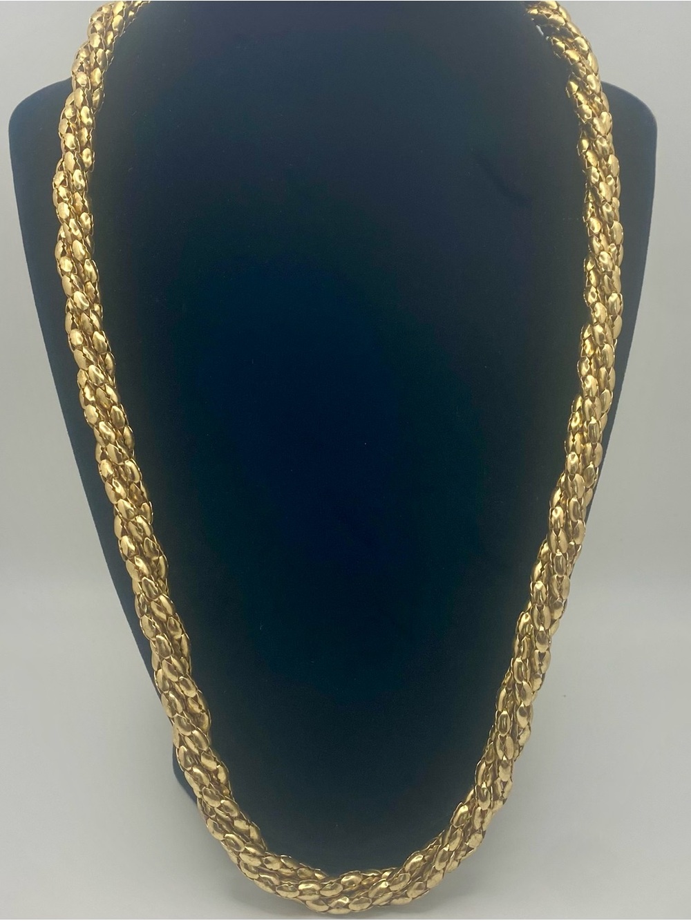 Stunning Chunky Gold Tone Twisted Rope Necklace
